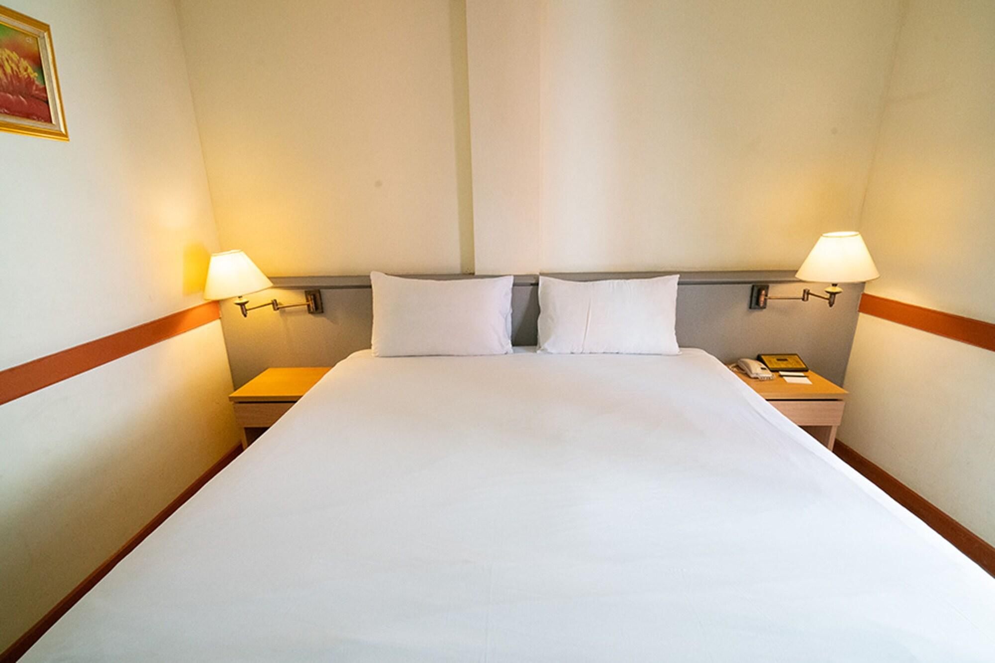 The Ecotel Bangkok Extérieur photo